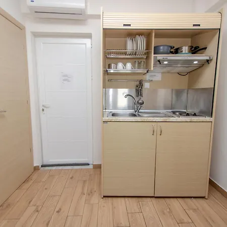 Littore Maris Vrasná